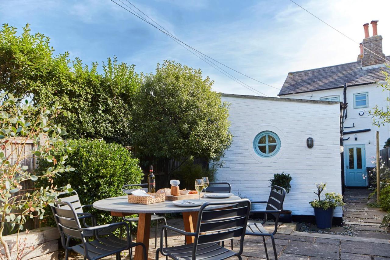 A Cool Coastal Retreat On Kingsdown Beach - The White House Villa Deal Luaran gambar