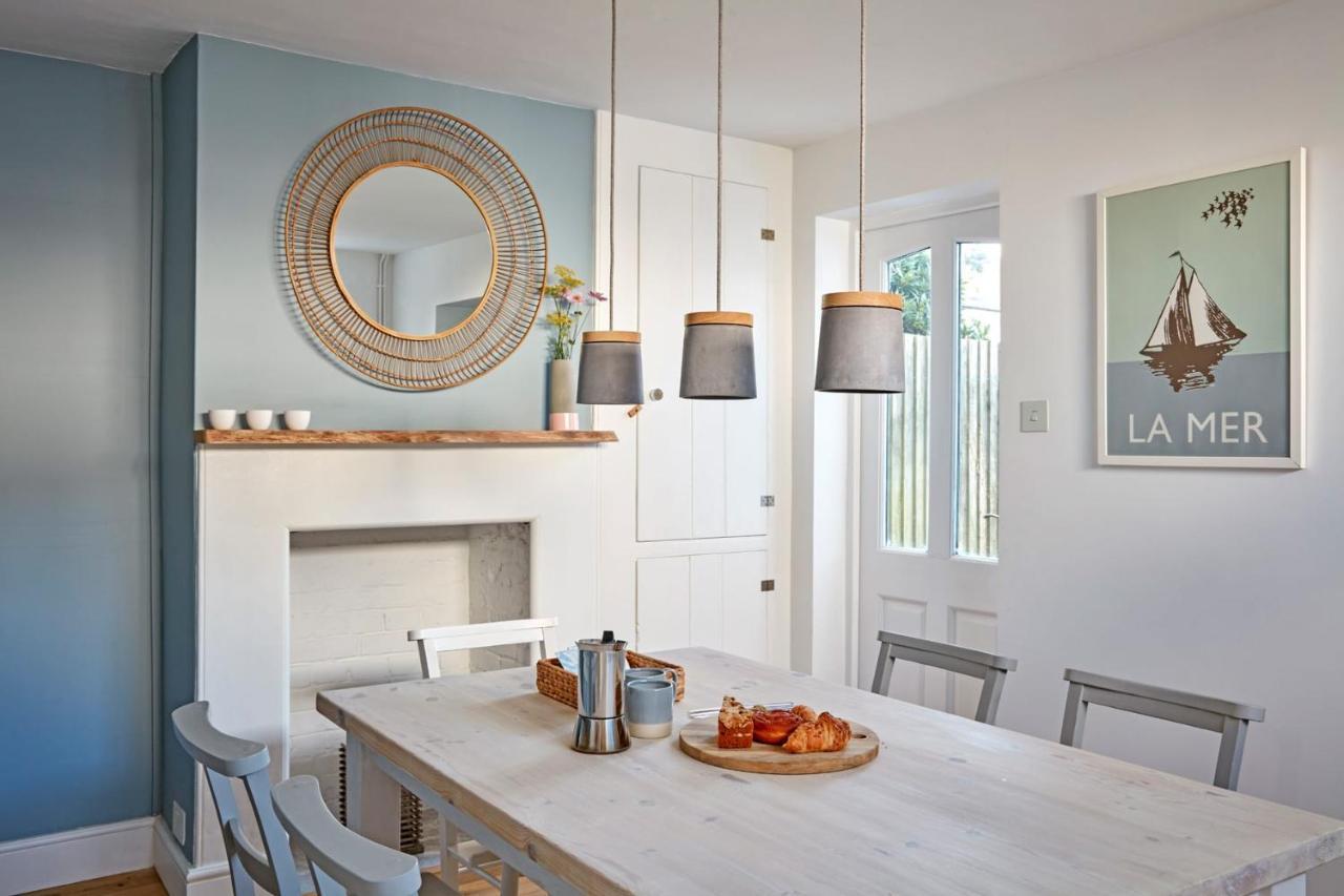 A Cool Coastal Retreat On Kingsdown Beach - The White House Villa Deal Luaran gambar